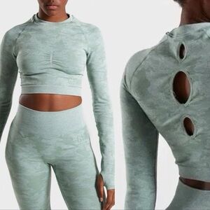 Gymshark Seamless Long Sleeve Crop Top